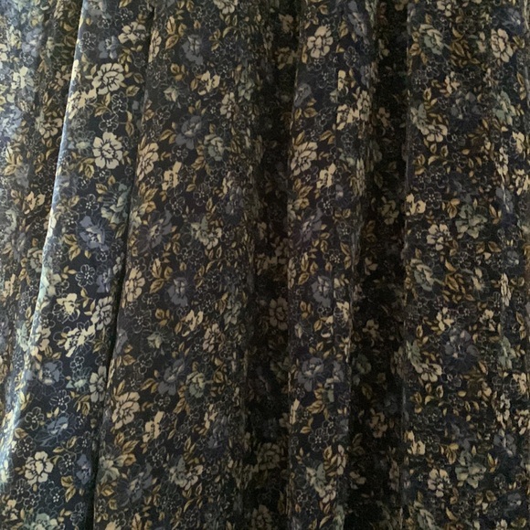 Max Studio ShortSleeve Ruffle Dress - Picture 8 of 13